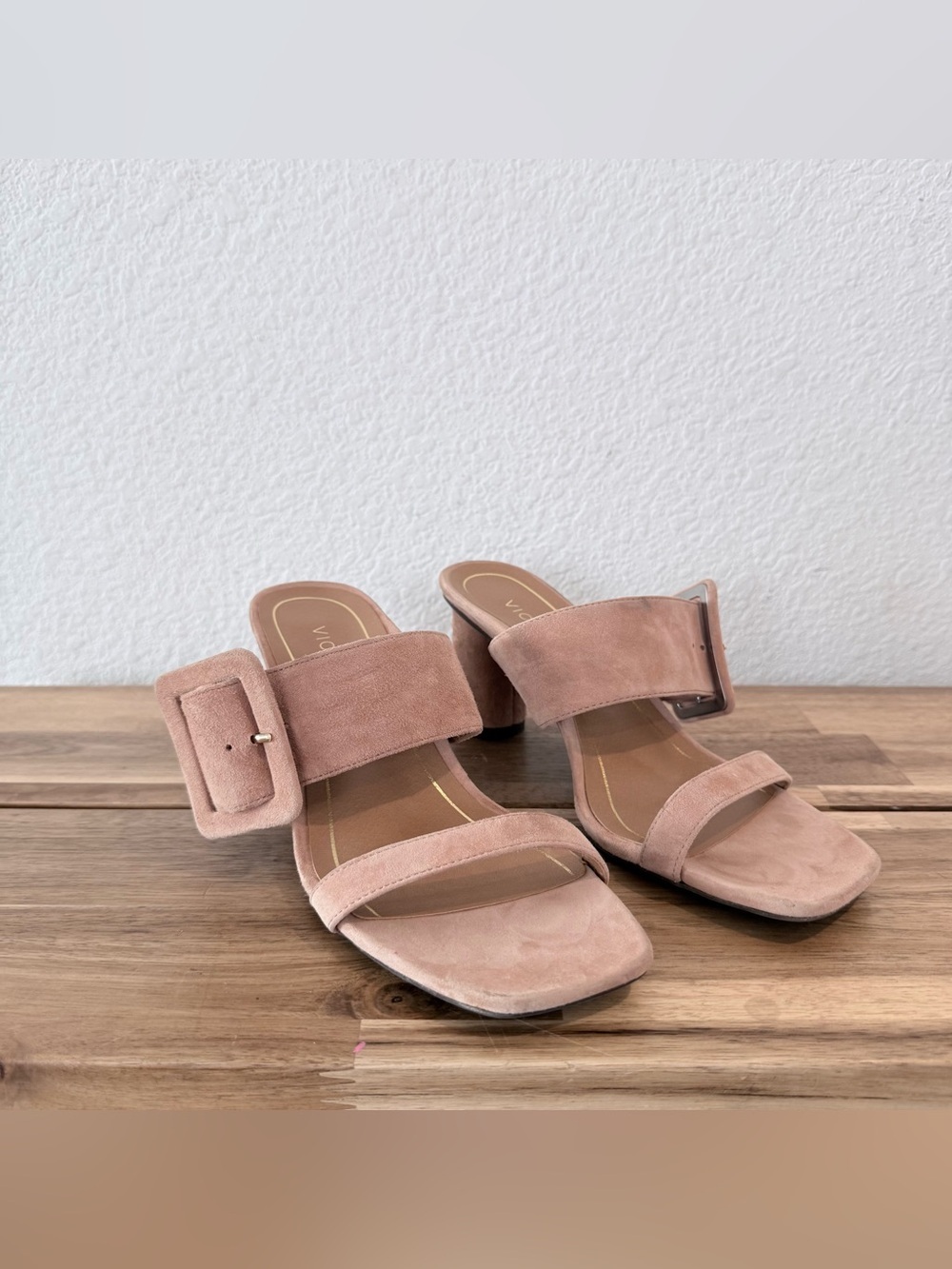 Vionic- Brookell Heel Sandal in Macaroon- Size 6.5